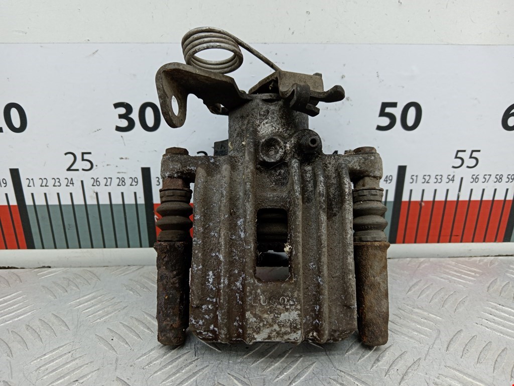 Суппорт задний правый AUDI A6 C5 1997-2004