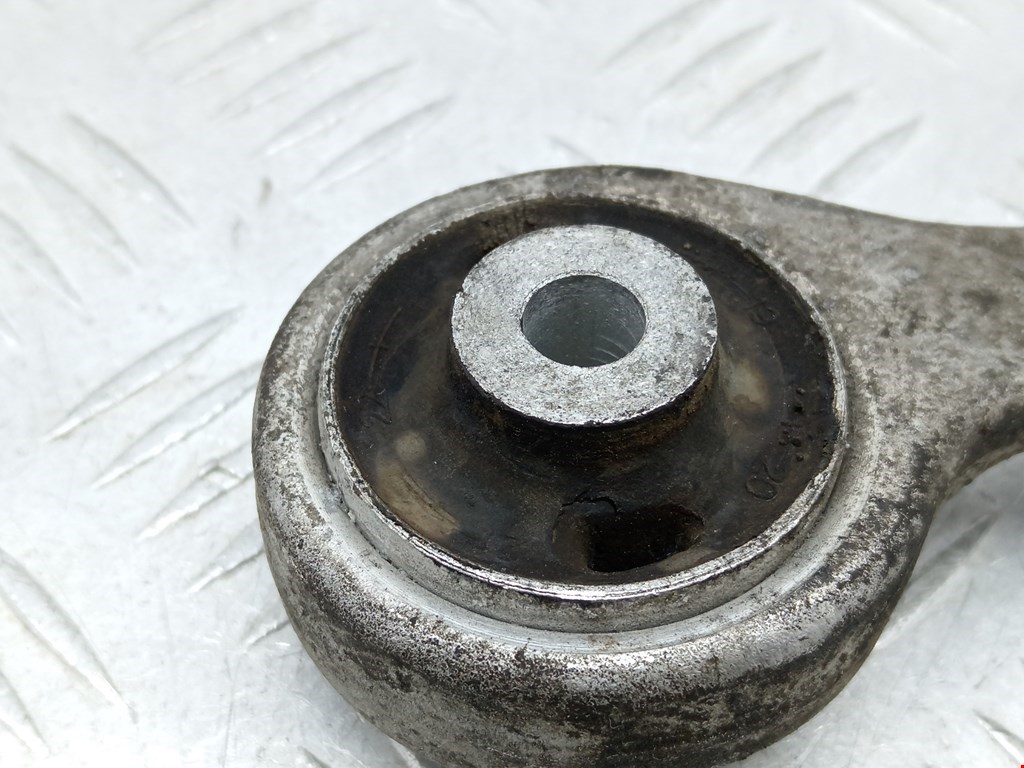 Рычаг передний левый AUDI A6 C6 2004-2010