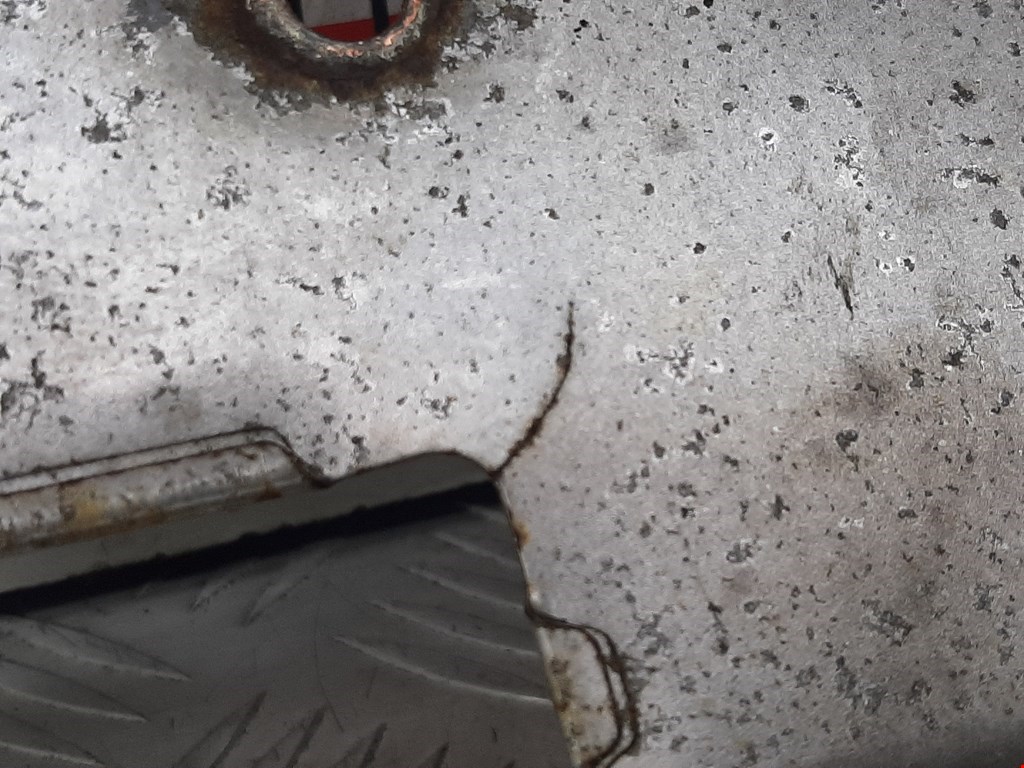 Экран тепловой MITSUBISHI Pajero III 2000-2006