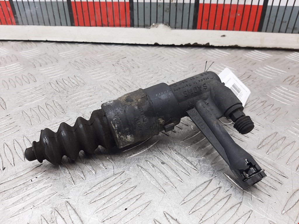 Цилиндр сцепления рабочий AUDI A4 B6 2001-2005