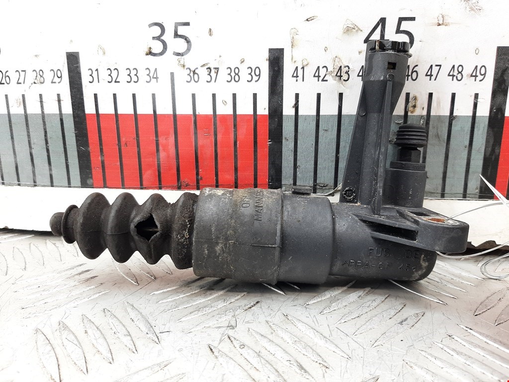 Цилиндр сцепления рабочий AUDI A4 B6 2001-2005