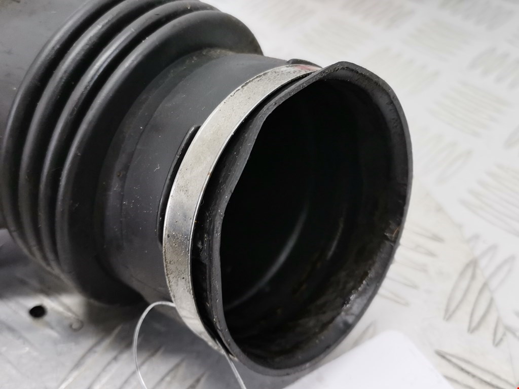 Патрубок воздушного фильтра PEUGEOT 407 2004-2010