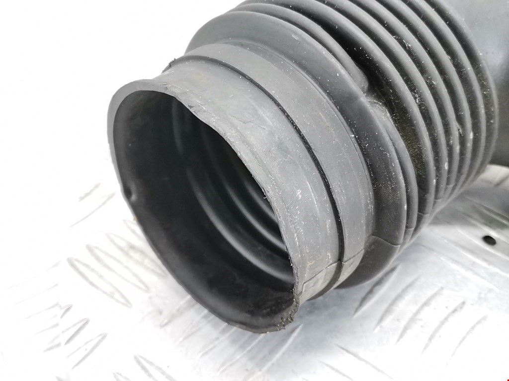 Патрубок воздушного фильтра PEUGEOT 407 2004-2010