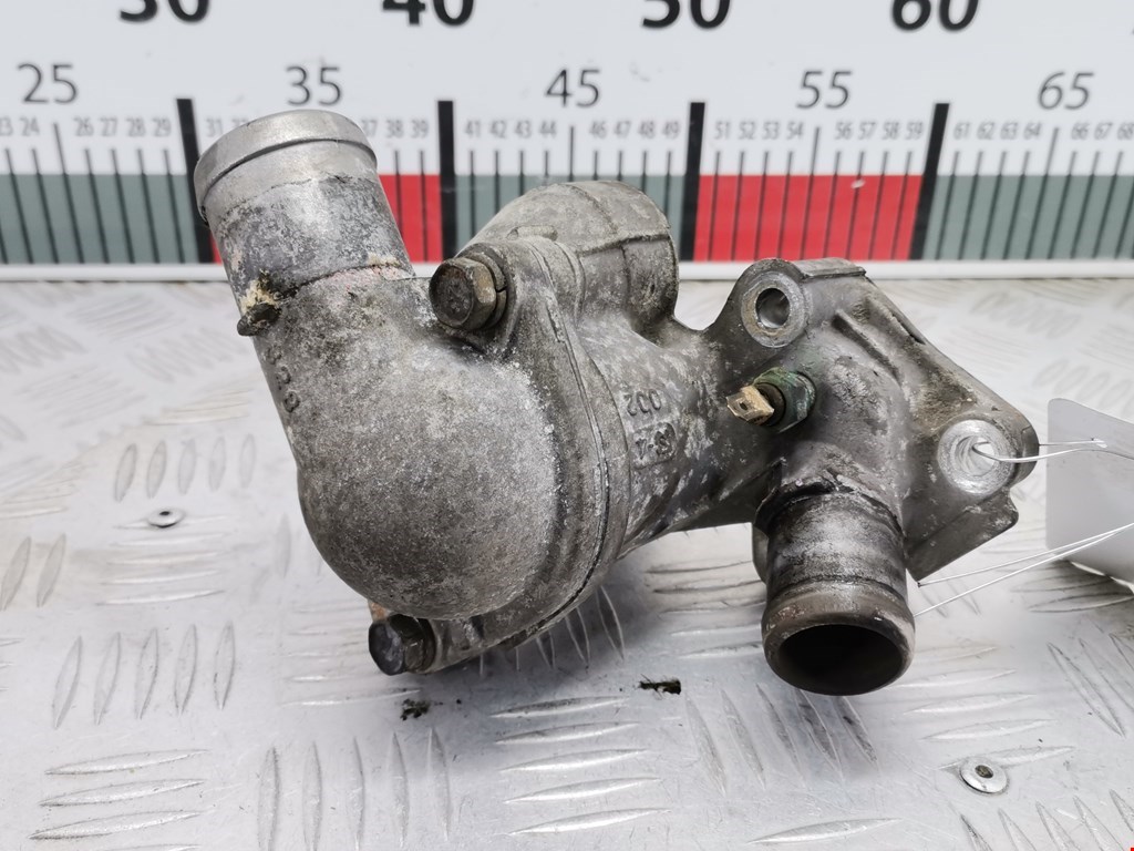 Корпус термостата MITSUBISHI Space Star 1999-2006