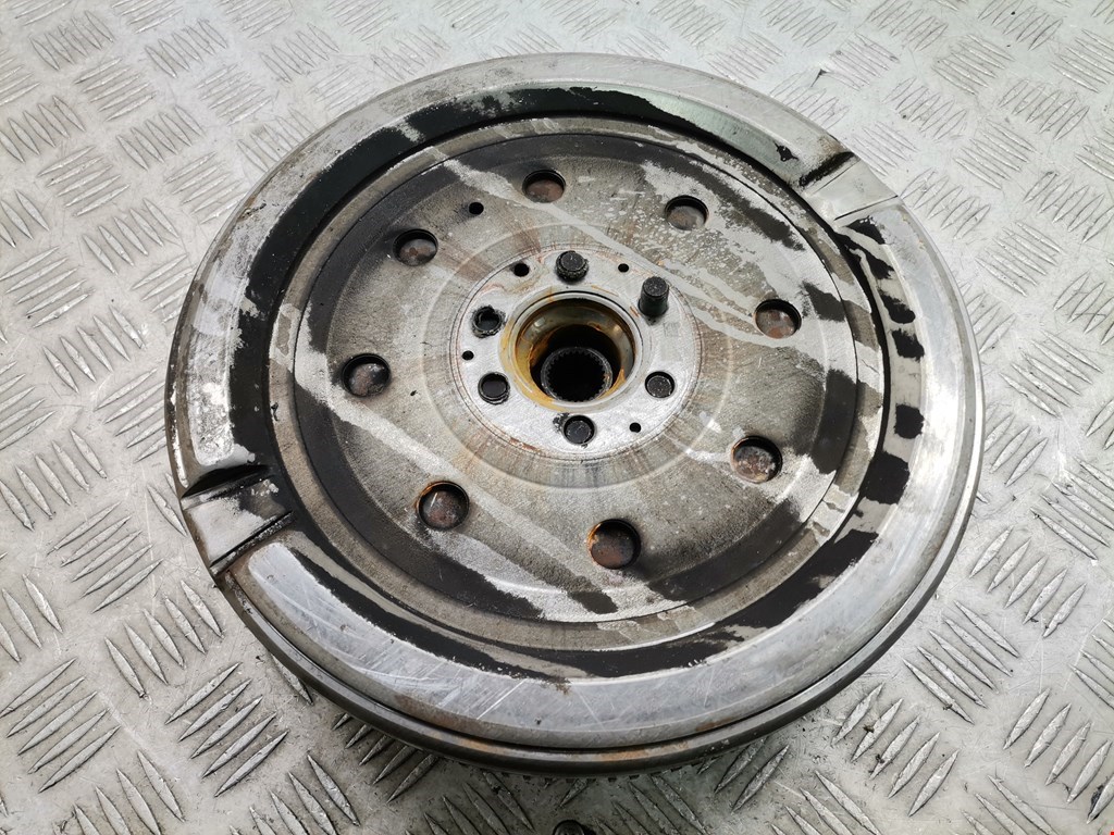 Маховик (демпфер сцепления) AUDI A3 8P 2003-2013