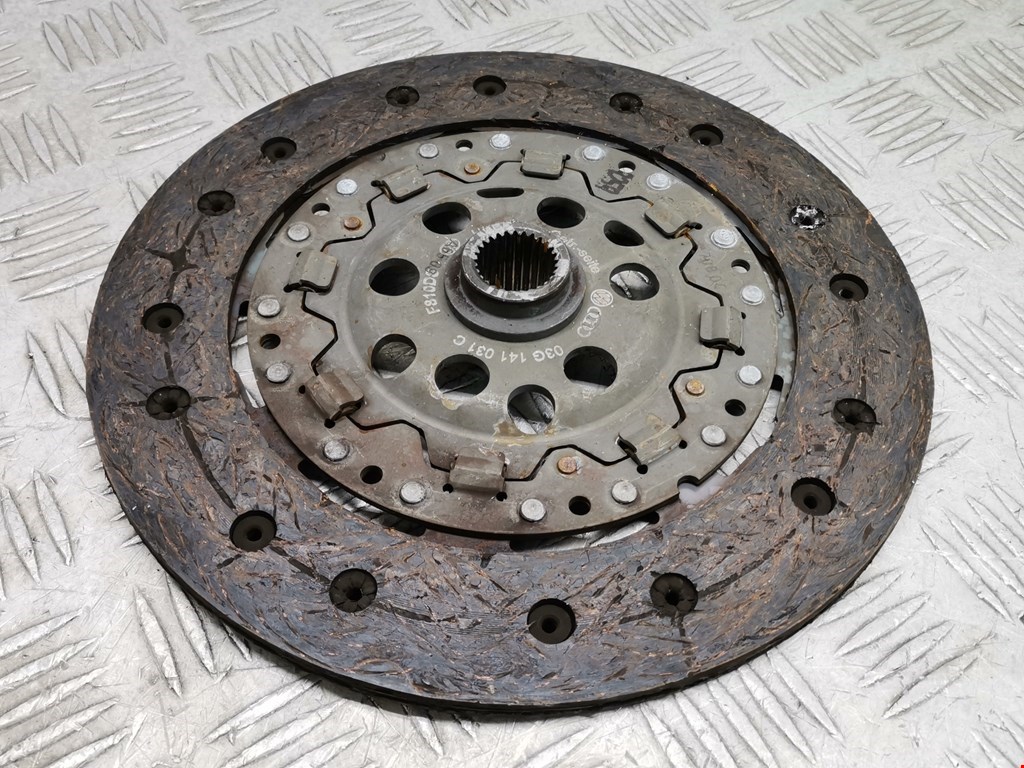 Маховик (демпфер сцепления) AUDI A3 8P 2003-2013