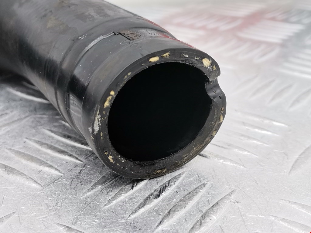 Патрубок интеркулера OPEL Combo C 2001-2011