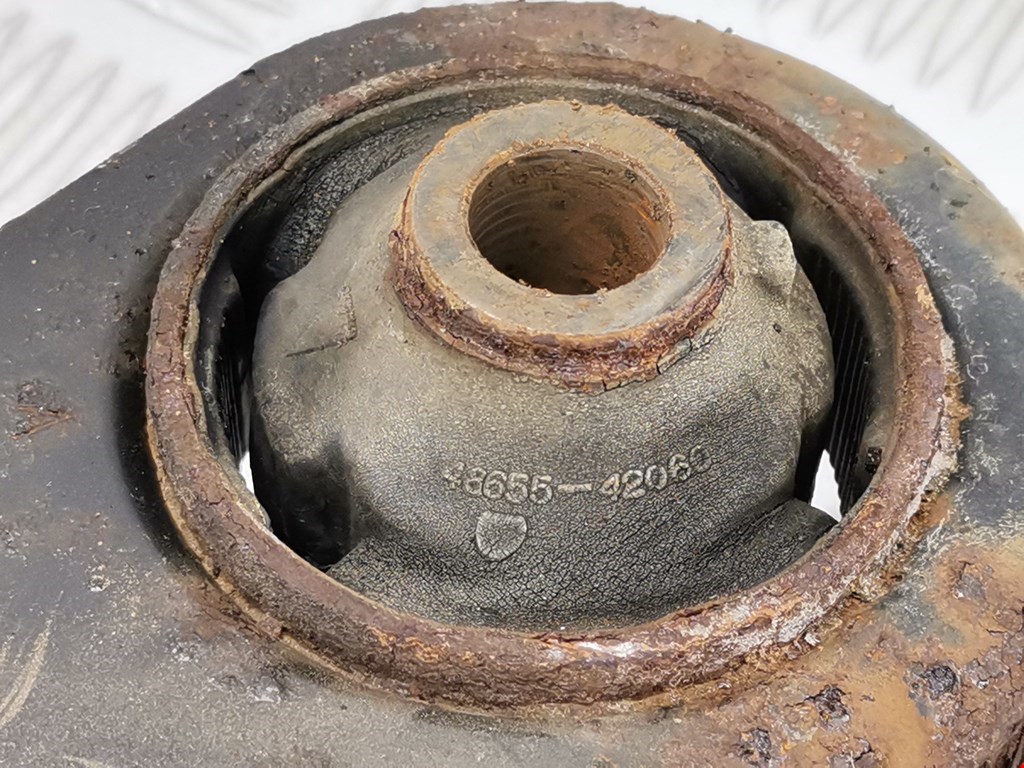 Рычаг передний правый TOYOTA RAV 4 XA30 2006-2012