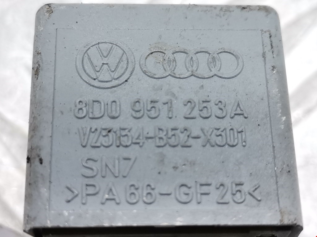 Реле AUDI A6 C6 2004-2010