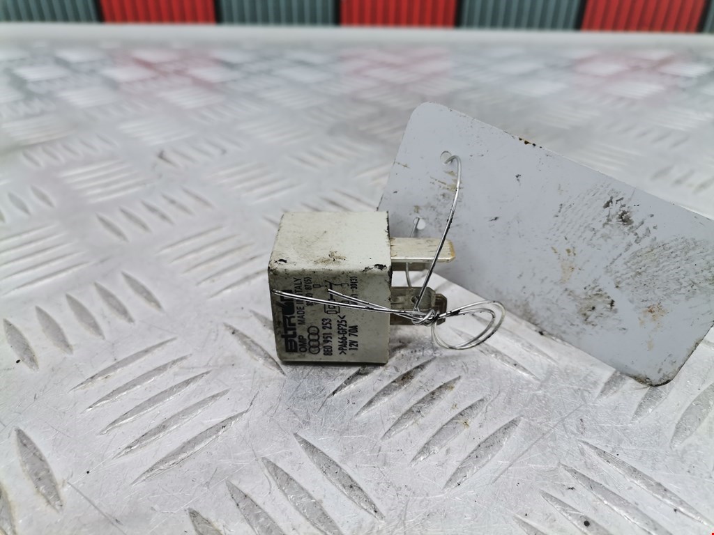 Реле AUDI A6 C6 2004-2010