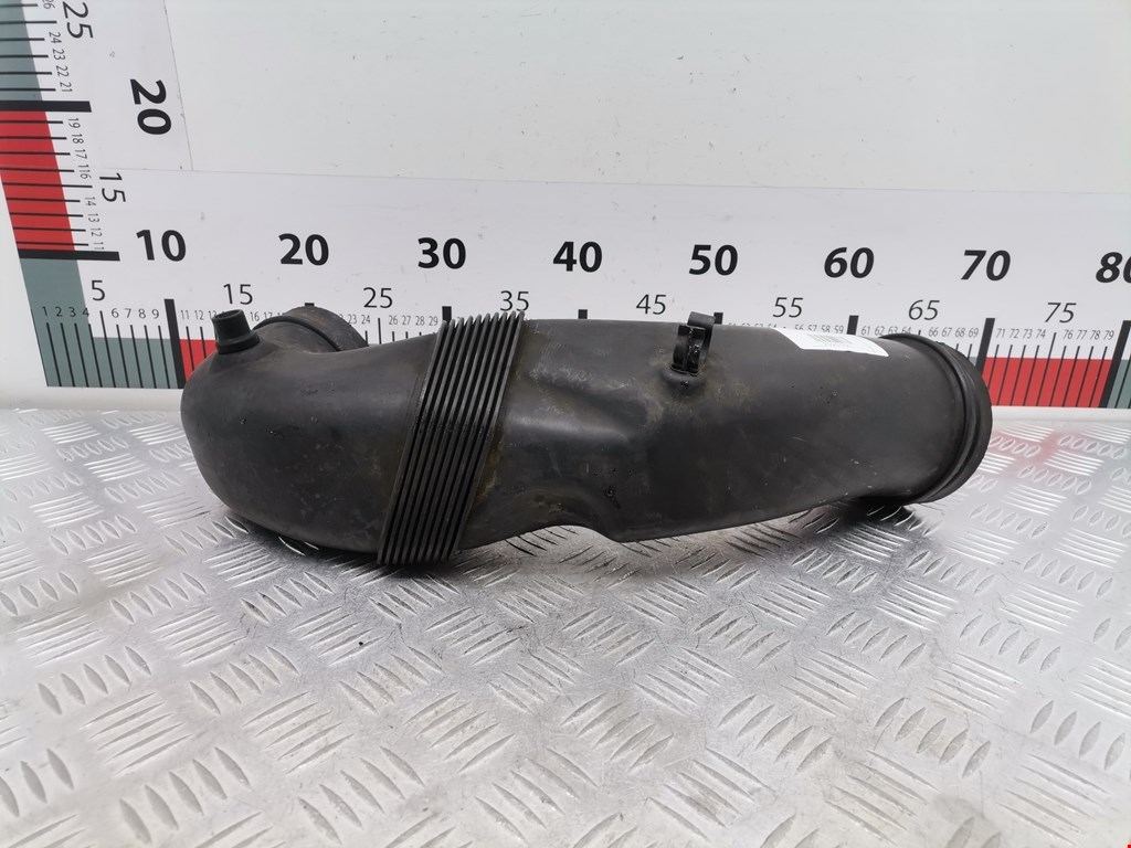 Патрубок воздушного фильтра AUDI A8 D3 2003-2010