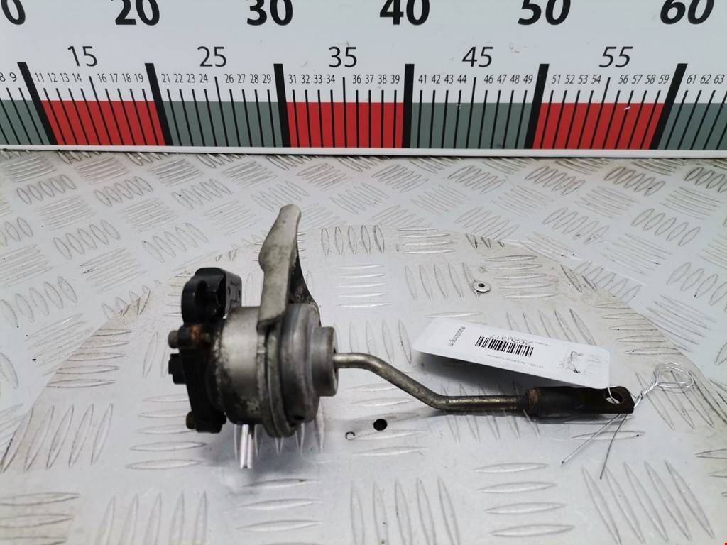 Моторчик привода (положения воздушных) заслонок (актуатор сервопривода турбины) PEUGEOT Expert II 2007-2016