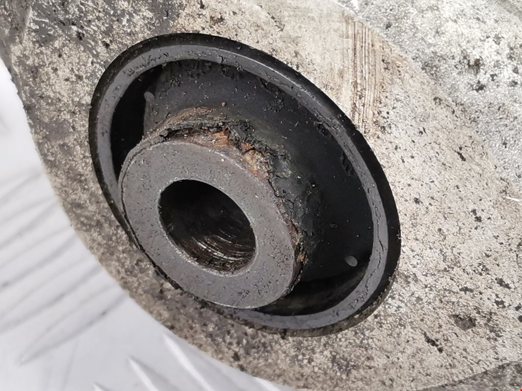 Рычаг передний правый VOLKSWAGEN Touareg 2010-2018