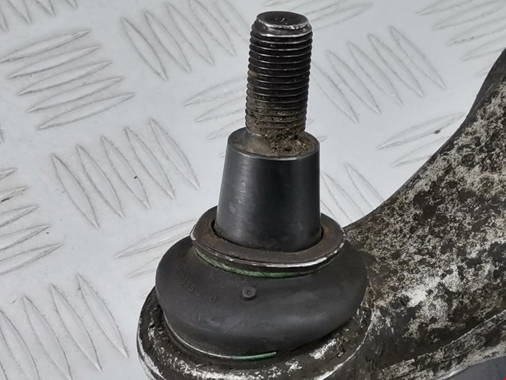 Рычаг передний правый VOLKSWAGEN Touareg 2010-2018