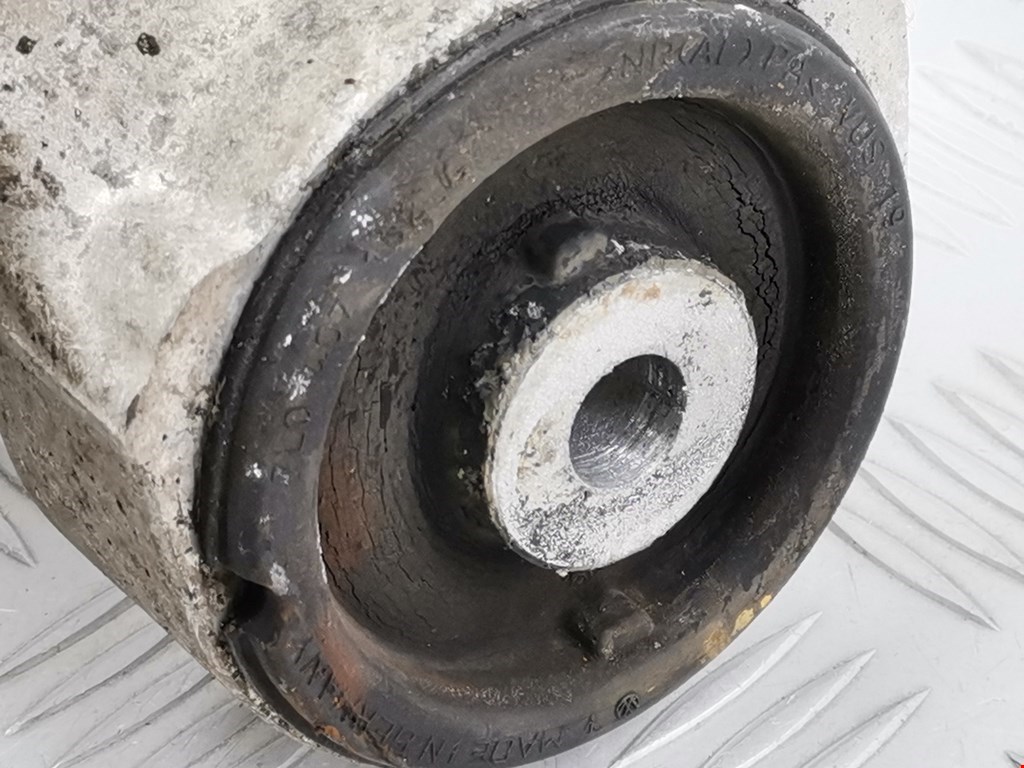 Рычаг передний правый VOLKSWAGEN Touareg 2010-2018