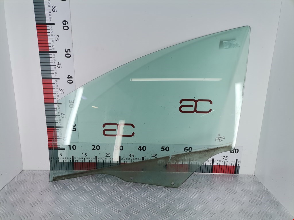Стекло двери переднее левое CITROEN C4 I 2004-2014