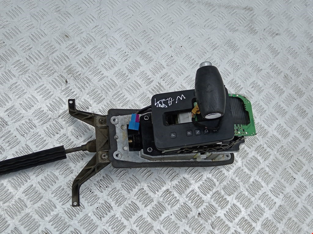 Кулиса (селектор) АКПП/МКПП в салоне VOLKSWAGEN Touareg 2002-2010