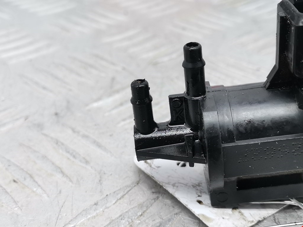 Клапан электромагнитный AUDI A4 B6 2001-2005