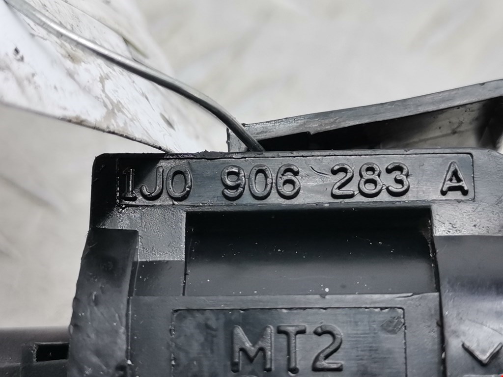 Клапан электромагнитный AUDI A4 B6 2001-2005