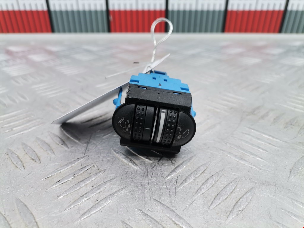 Кнопка корректора фар VOLKSWAGEN Touareg 2002-2010