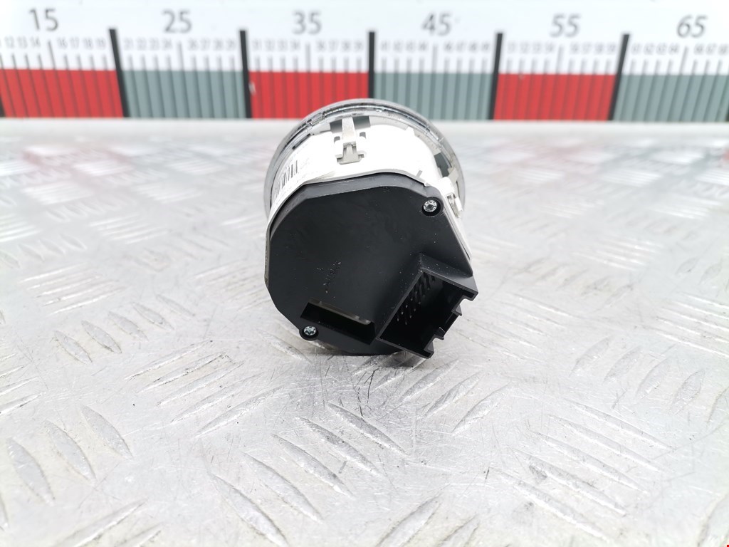 Кнопка включения полного привода VOLKSWAGEN Touareg 2002-2010