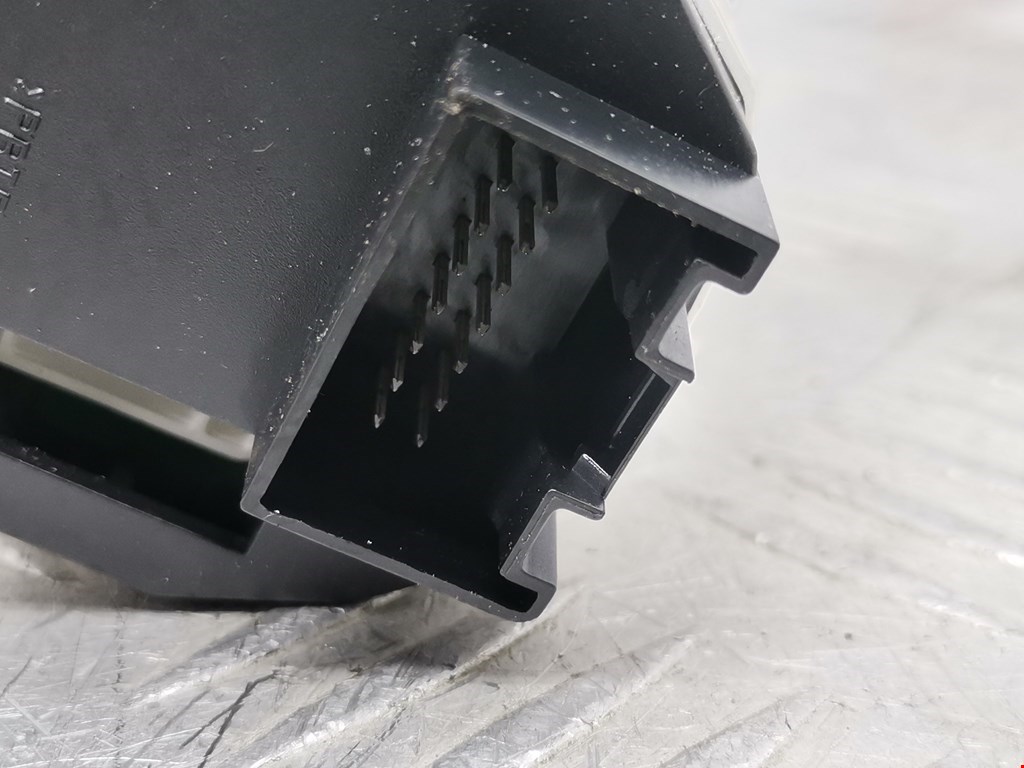 Кнопка включения полного привода VOLKSWAGEN Touareg 2002-2010