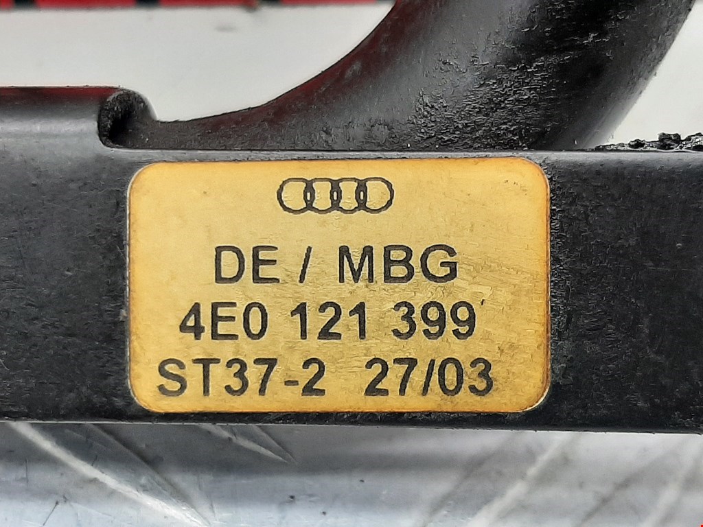 Патрубок AUDI A8 D3 2003-2010
