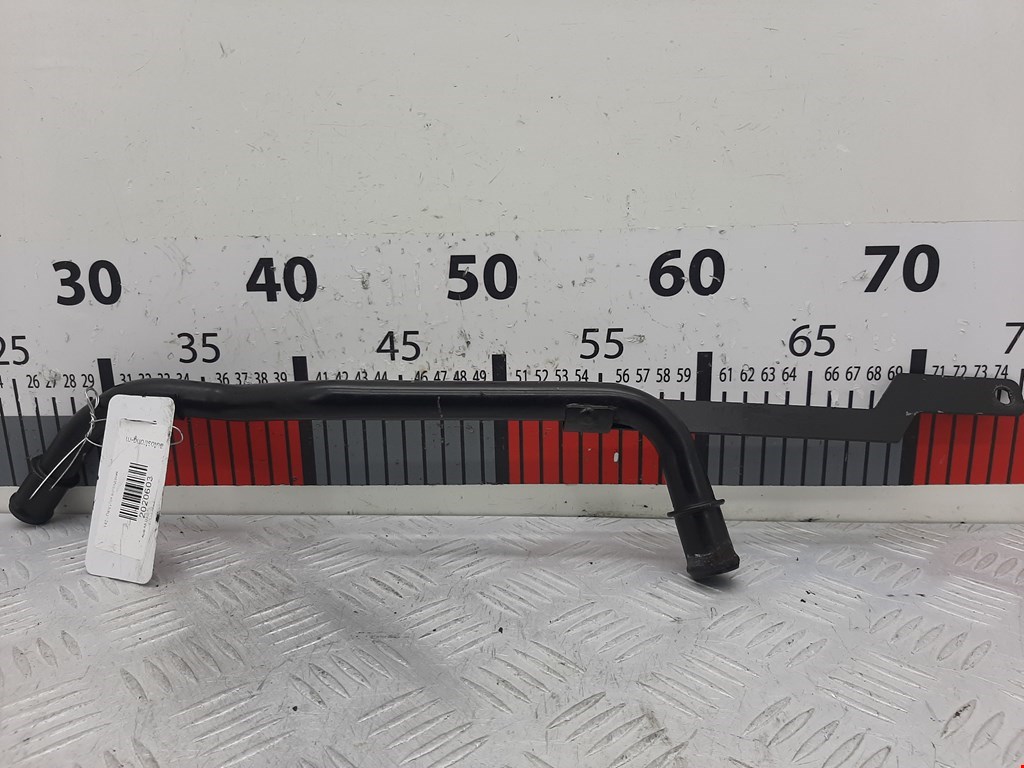 Патрубок AUDI A8 D3 2003-2010