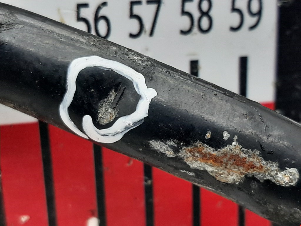 Патрубок AUDI A8 D3 2003-2010