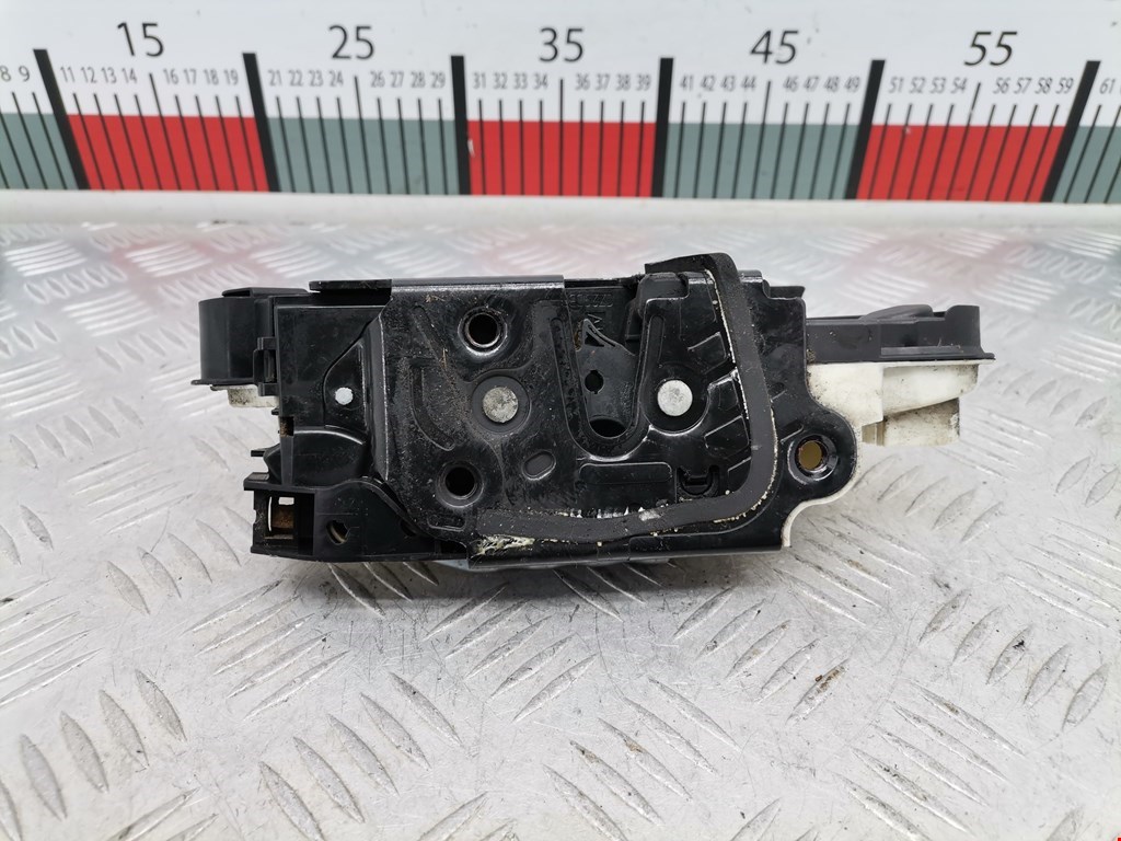 Замок двери передней правой VOLKSWAGEN Polo V HB 2009-2017