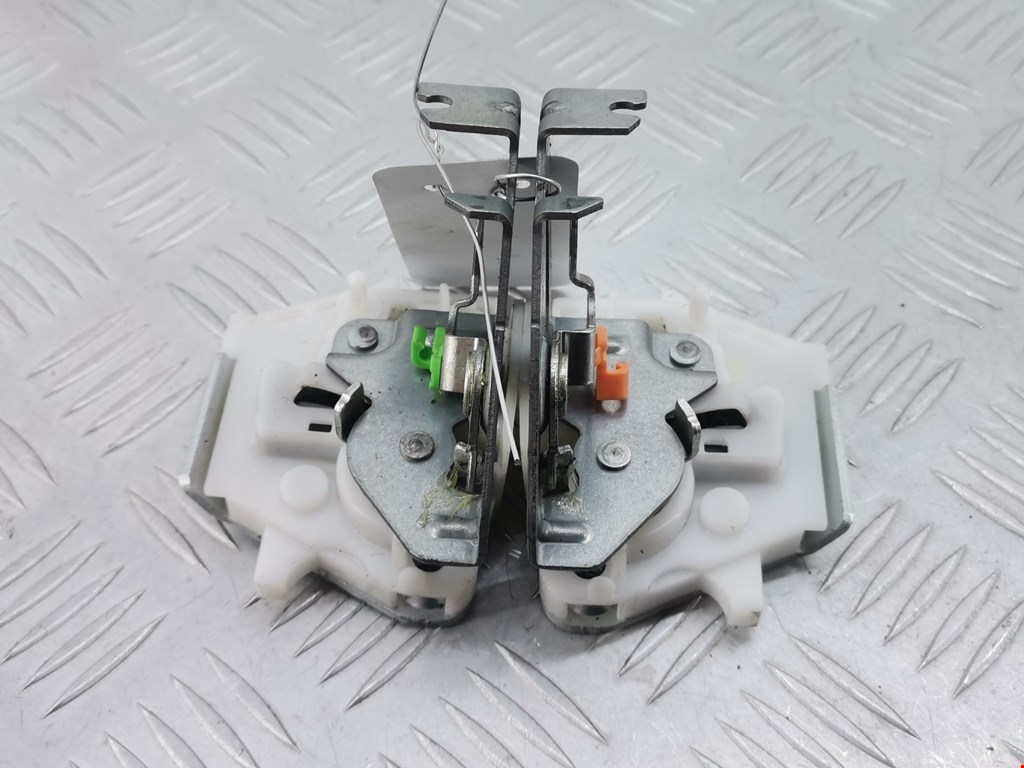 Замок багажника (крышки двери) MITSUBISHI Outlander XL 2006-2012