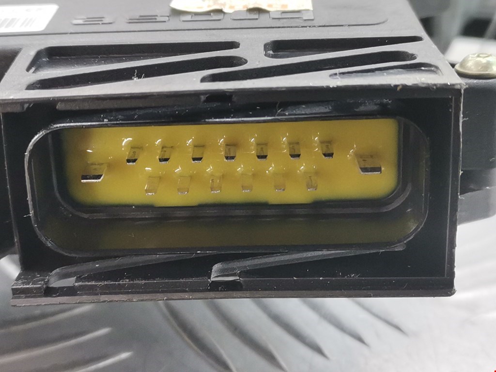 Стеклоподъемник задний правый SEAT Alhambra 1996-2010