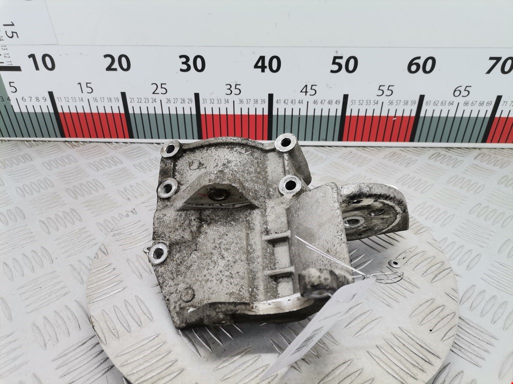 Кронштейн гидроусилителя KIA Sorento 2002-2009