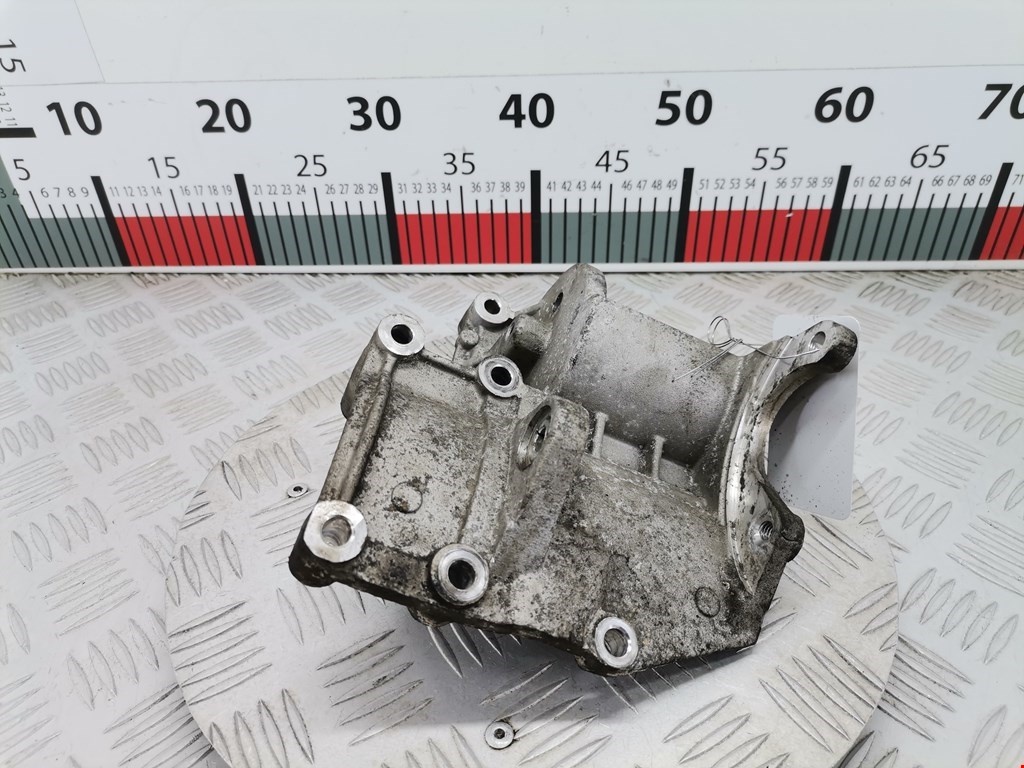 Кронштейн гидроусилителя KIA Sorento 2002-2009