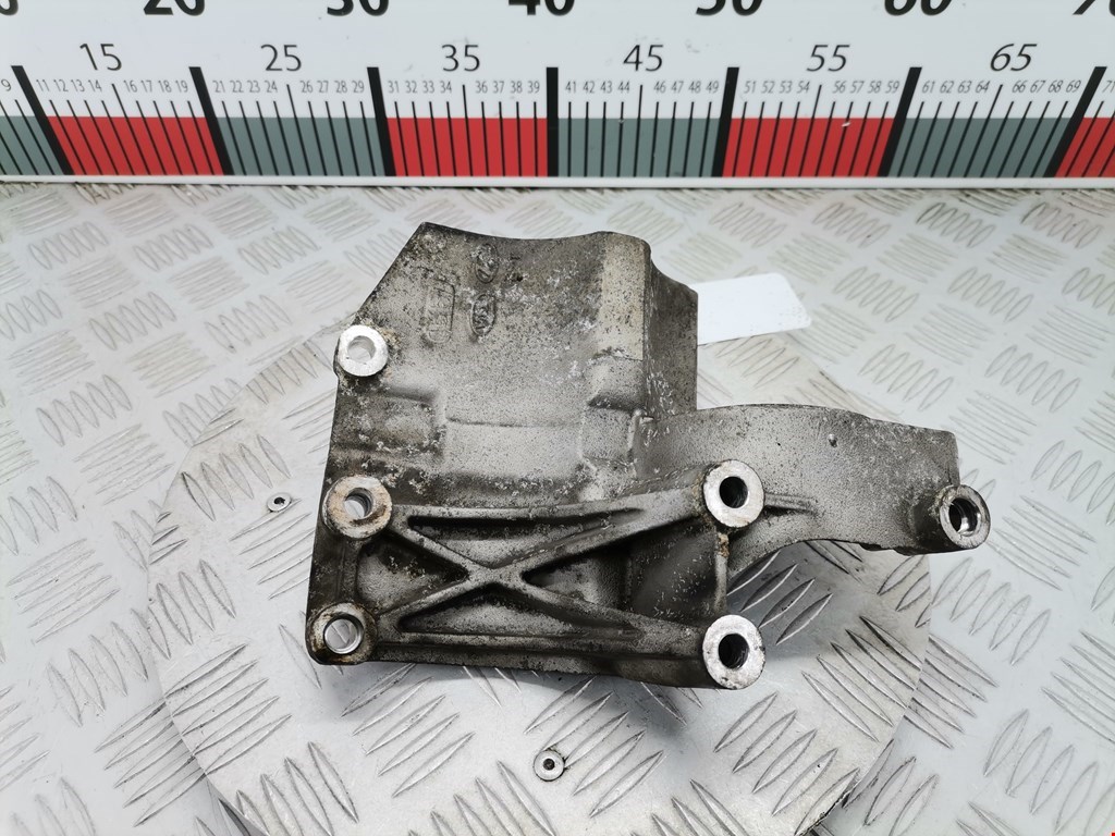 Кронштейн гидроусилителя KIA Sorento 2002-2009