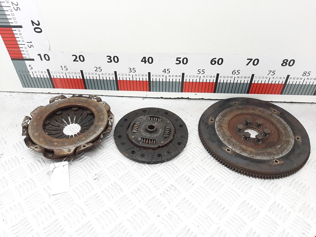 Маховик (демпфер сцепления) OPEL Corsa D 2006-2014