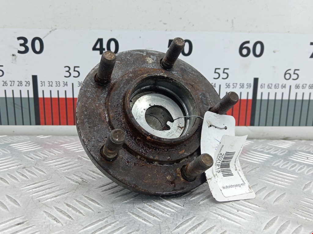 Ступица задняя правая MITSUBISHI Space Wagon N8,N9 1998-2004