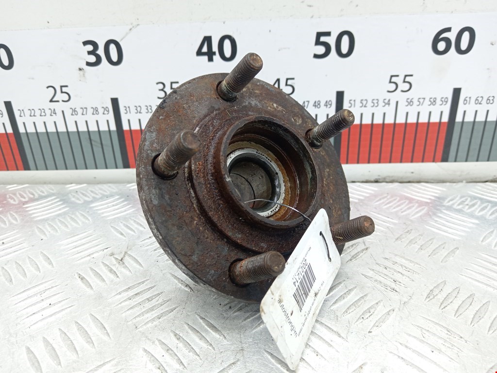 Ступица задняя левая MITSUBISHI Space Wagon N8,N9 1998-2004