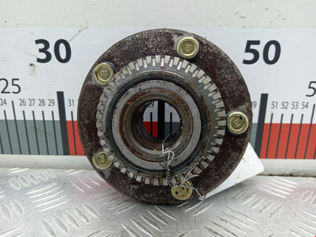 Ступица задняя левая MITSUBISHI Space Wagon N8,N9 1998-2004