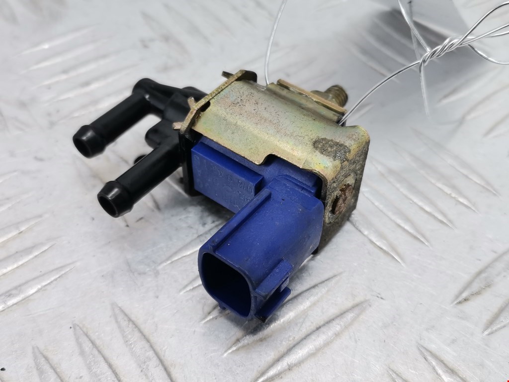 Клапан воздушного фильтра Nissan Primera P11 (1995-2002)