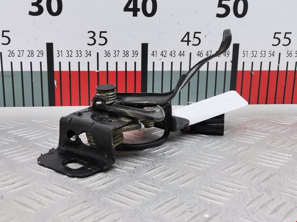 Замок капота OPEL Astra J 2009-2017