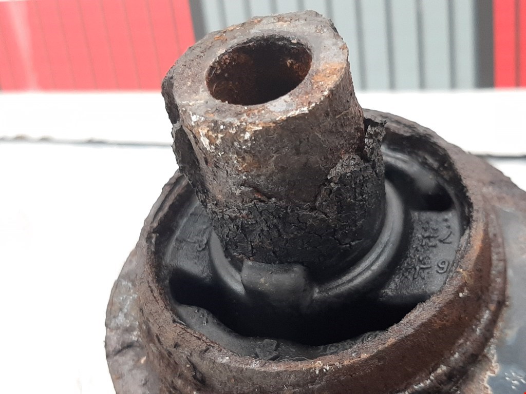 Кронштейн редуктора RENAULT Koleos HY 2008-2016