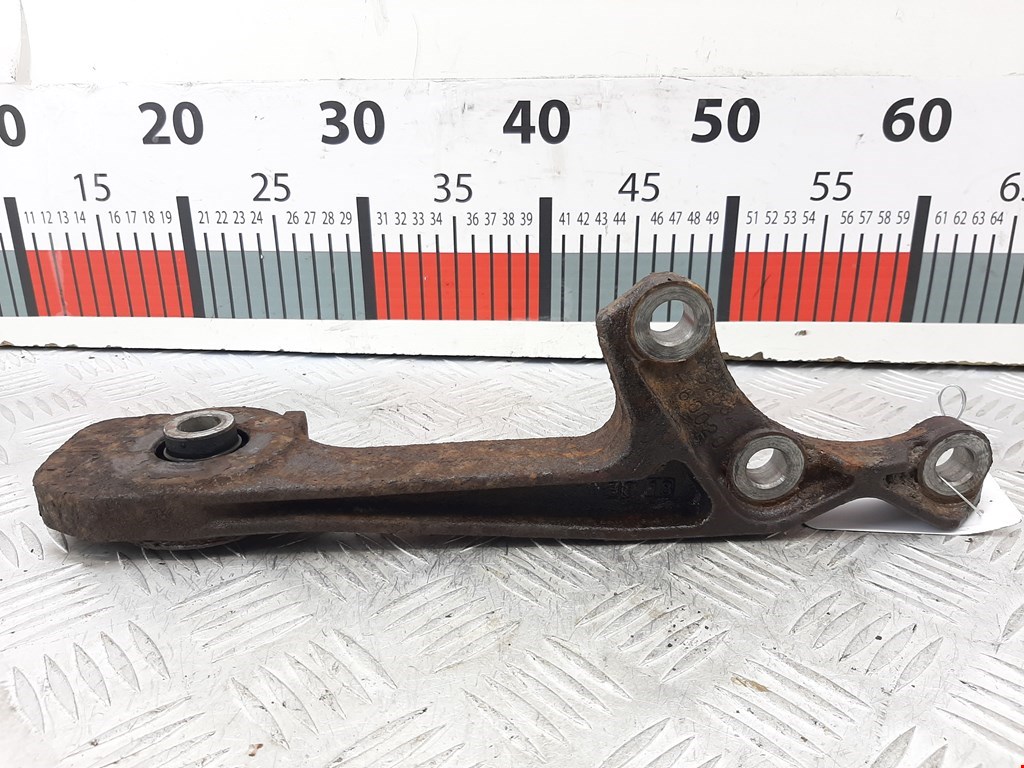 Кронштейн редуктора Toyota Land Cruiser Prado 3 (J120) (2002-2009)