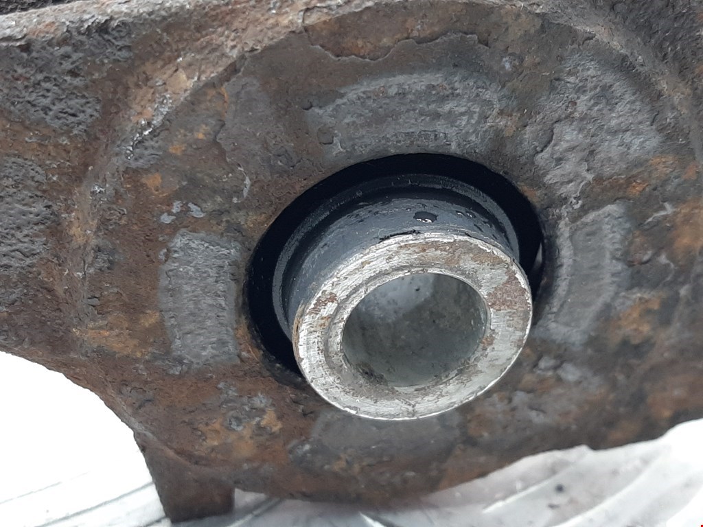 Кронштейн редуктора TOYOTA Land Cruiser Prado 120 2002-2009