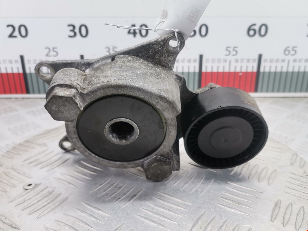 Натяжитель ремня генератора (приводного поликлинового ремня Toyota Auris 1 (E150) (2007-2012)