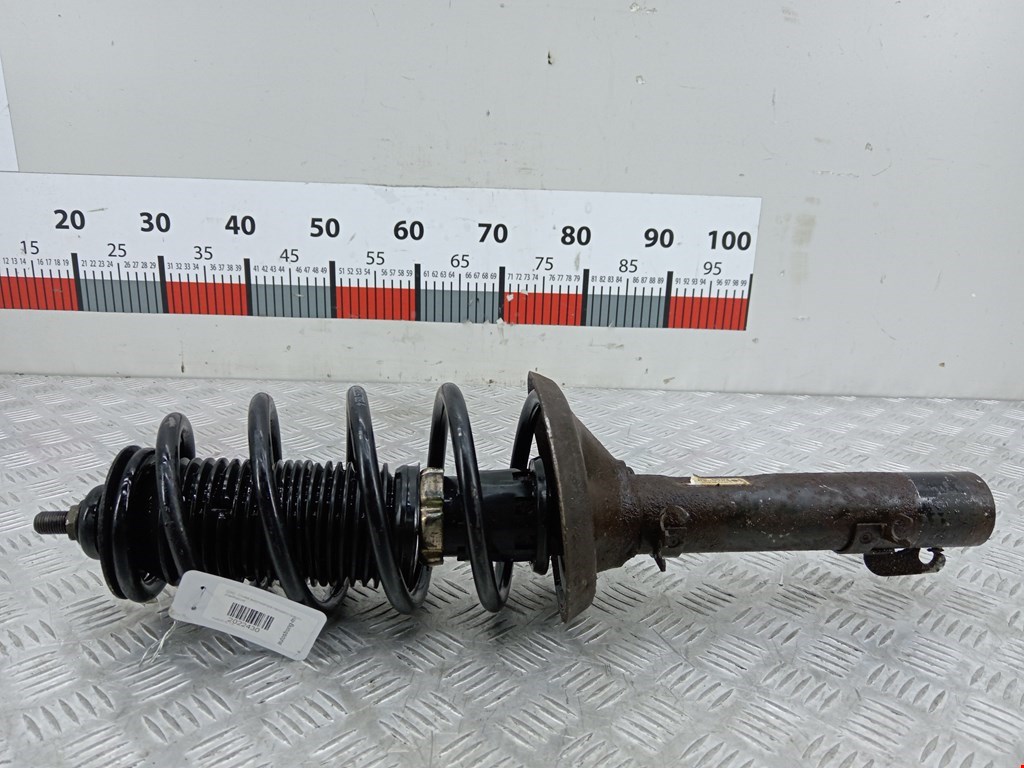 Стойка амортизатора переднего правого Audi A3 8L (1996-2003)