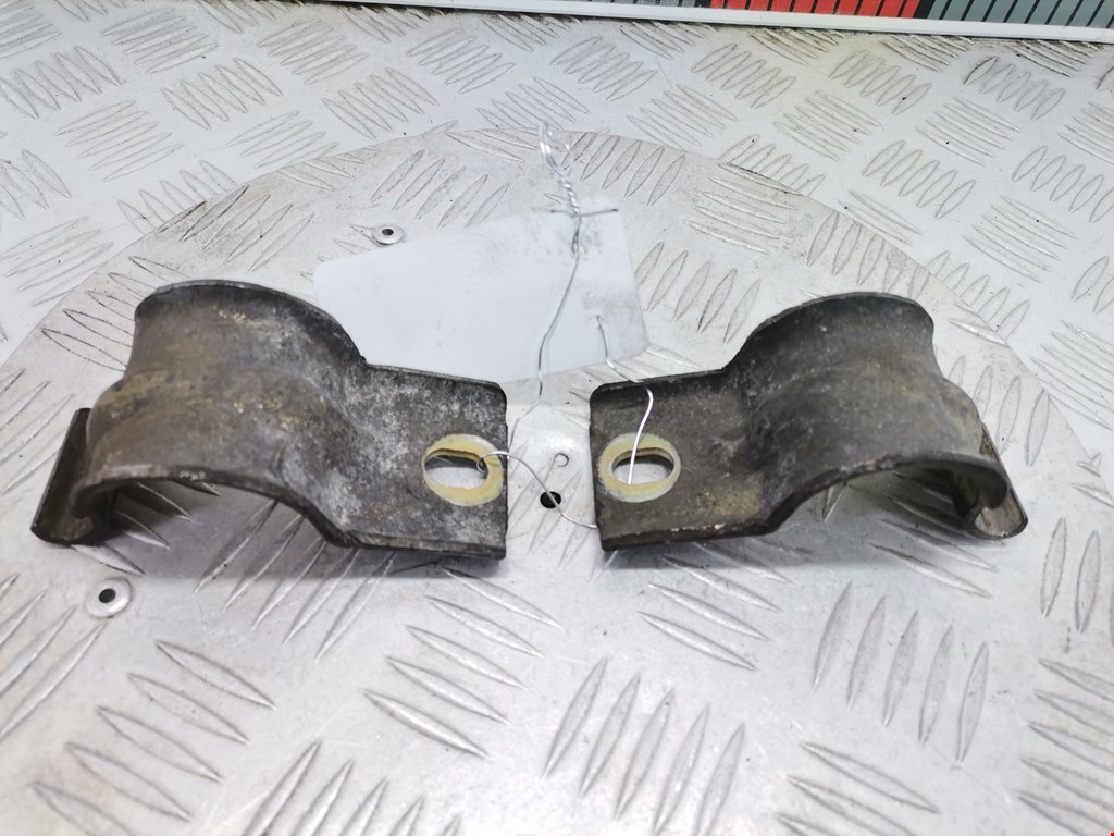 Кронштейн (крепление скоба) стабилизатора переднего Citroen Xsara Picasso (1999-2012)