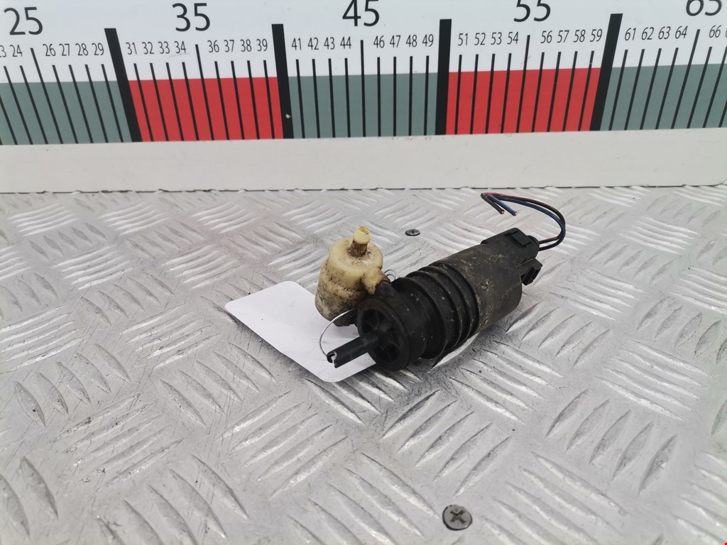 Насос (моторчик) омывателя Seat Ibiza 3 (2002-2008)