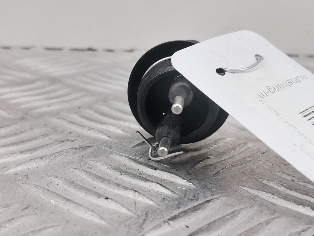 Датчик уровня в бачок омывателя AUDI A8 D3 2003-2010