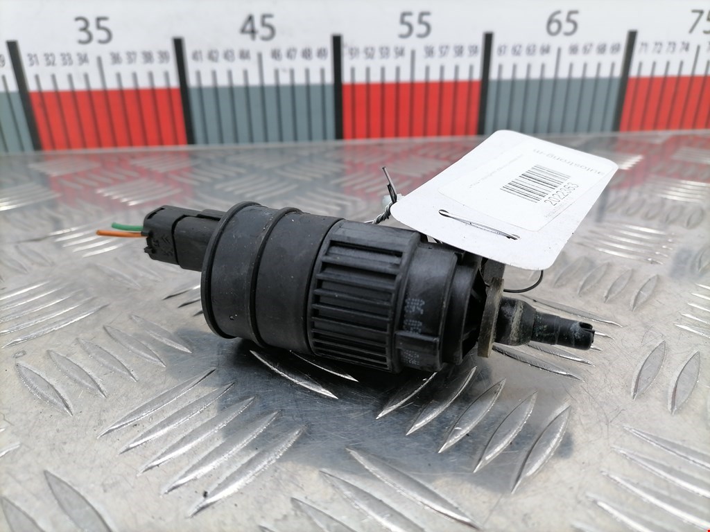 Насос (моторчик) омывателя Renault Scenic 1 (1996-2003)